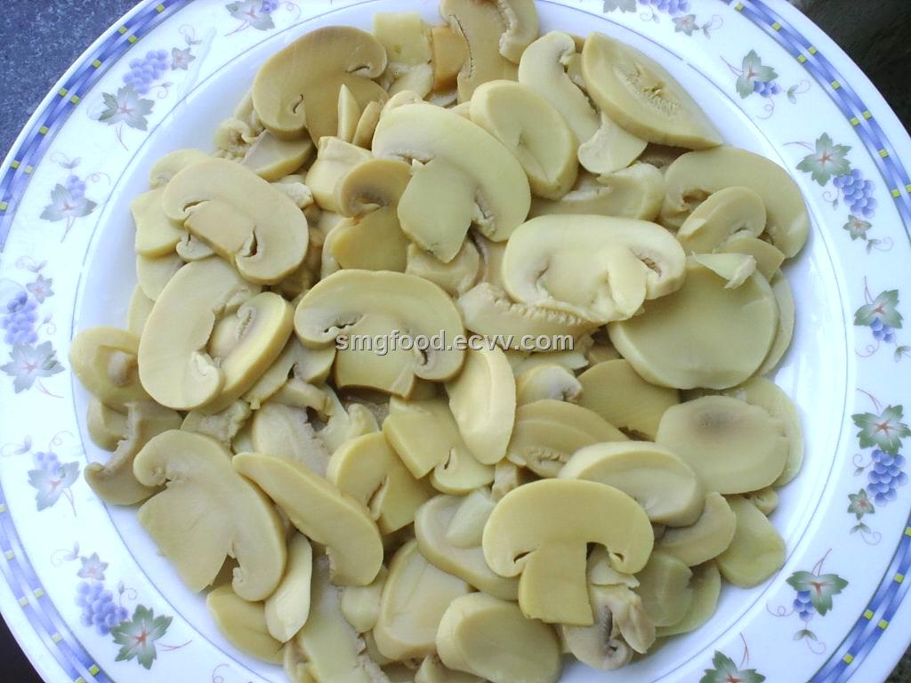 Canned mushroom